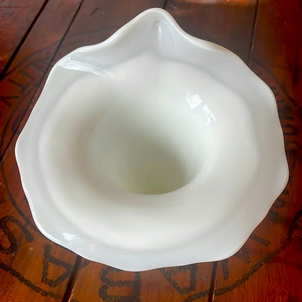Vintage Jack in the‎ Pulpit Milk Glass Vase